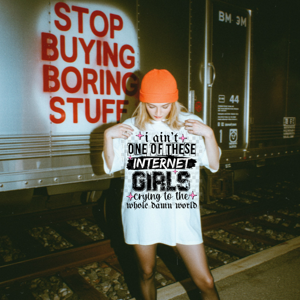 i ain't one of these internet girls  - 2 DIGITAL PNG